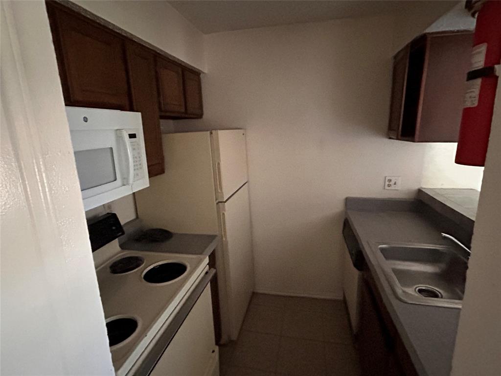 Royal Lane Highlands Condos - Residential