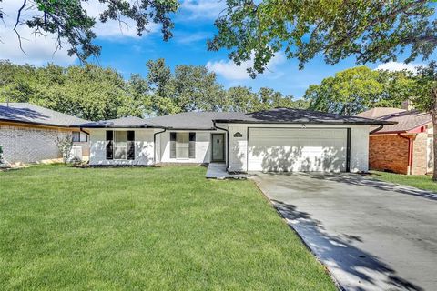 Photo of 4009 Double Tree Trail, Irving, TX 75061 (MLS # 21094595)