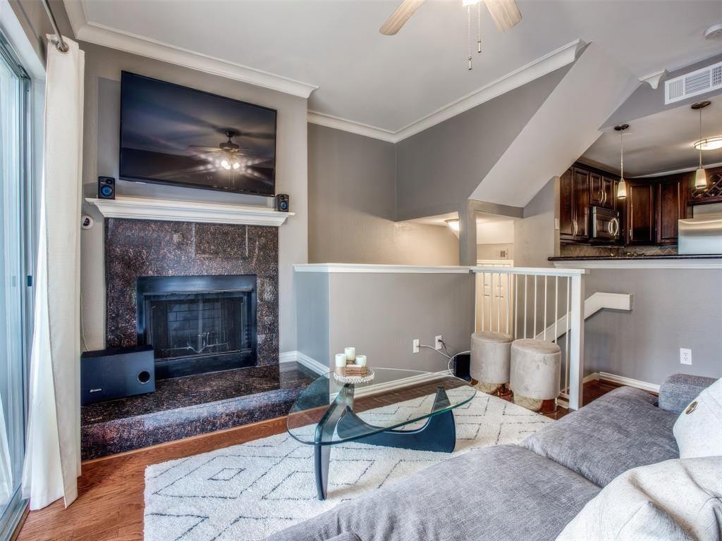 2201 Wolf Street 2105