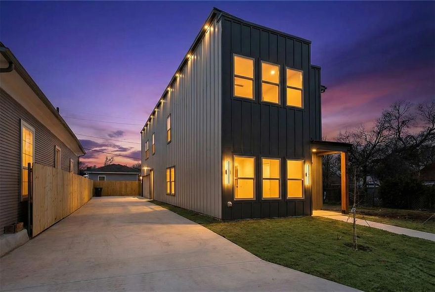 Stunning New Construction Home – Move-In Ready!  

Experience modern elegance in this beautifully designed house, featuring luxurious granite countertops, high-end appliances, and an open-concept layout perfect for entertaining. Located in a prime area, this home combines convenience with style, offering a seamless blend of comfort and sophistication.  

 Highlights:  


Sleek granite surfaces & premium finishes  

Spacious, light-filled open floor plan  

Move-in ready – just unpack and enjoy!  

Prime location with easy access to amenities

Your dream home awaits! Schedule a viewing today and discover the perfect space to call your own. 

Contact now to book your private tour!