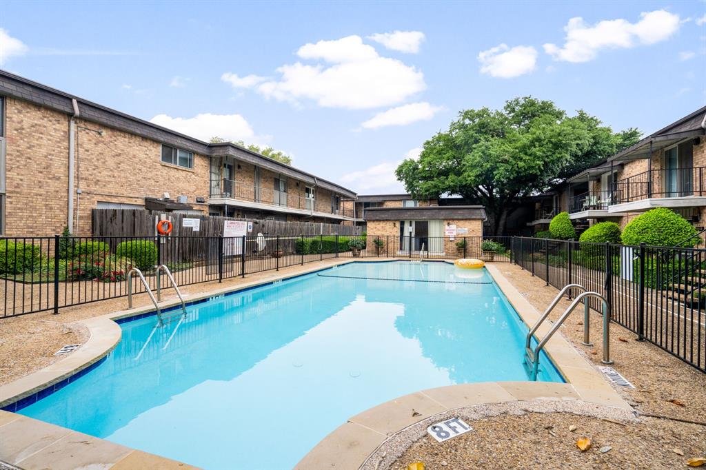 El Camino Real Condo - Residential