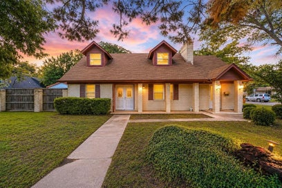 1700 Chip N Dale Drive Arlington TX 76012