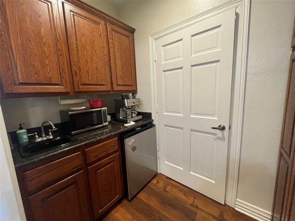 S4977 SOUTH FORTY ADD, PH II - Commercial Lease