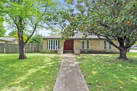 9008 Flicker Lane Dallas TX 75238