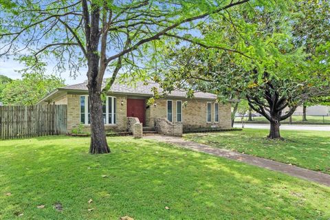 9008 Flicker Lane Dallas TX 75238