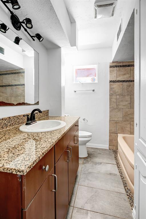 Crestmanor Estates - Residential Lease