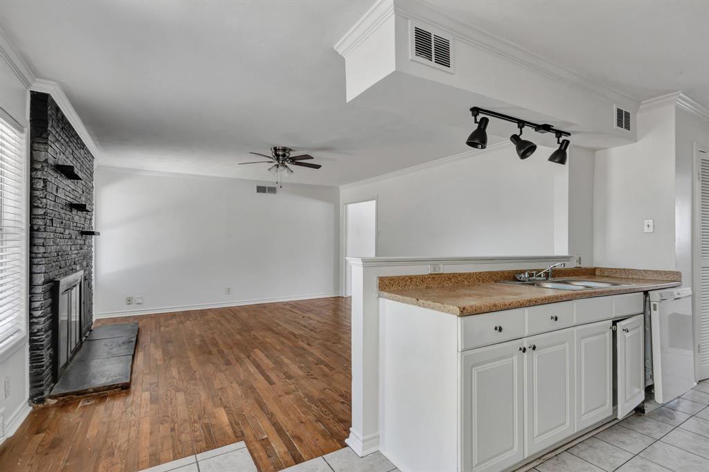 Crestmanor Estates - Residential Lease