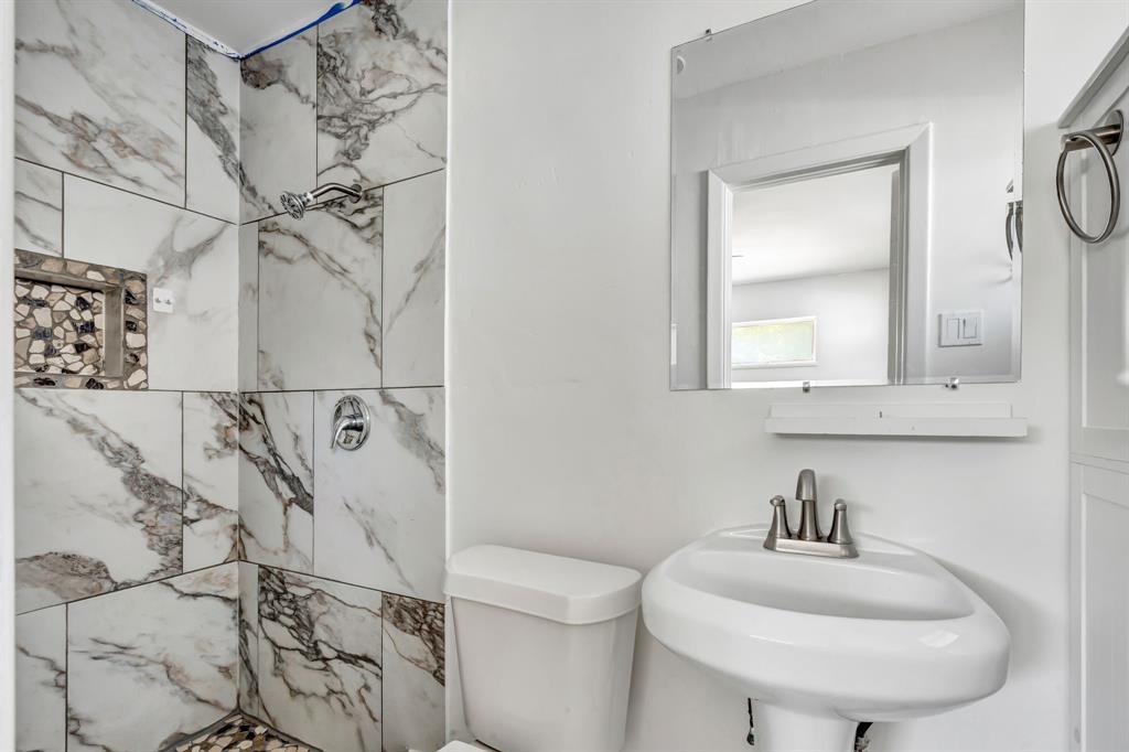 Crestmanor Estates - Residential Lease