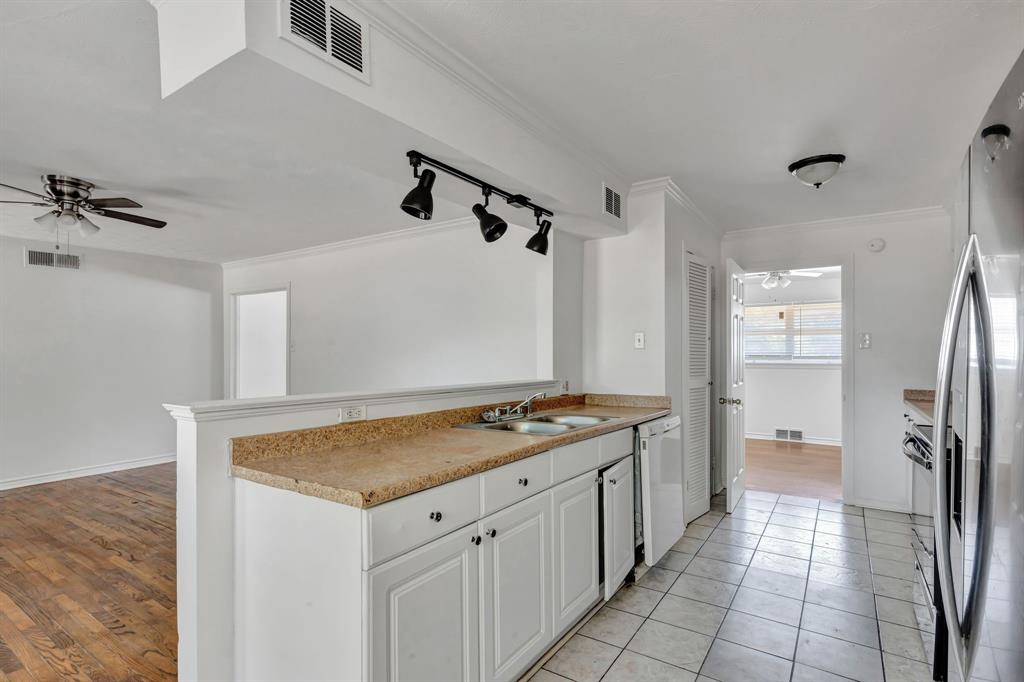 Crestmanor Estates - Residential Lease