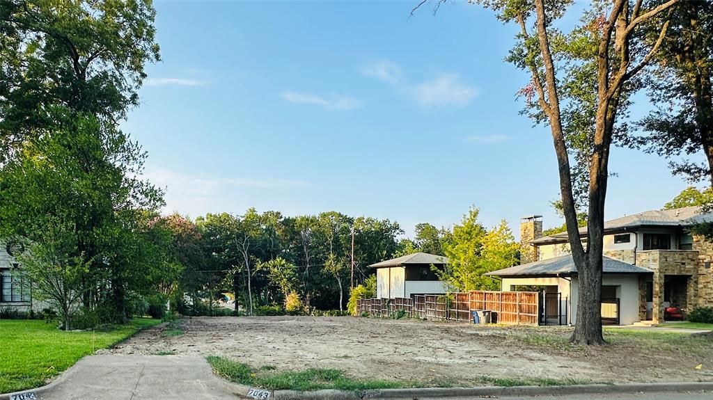 7043 Delrose Drive