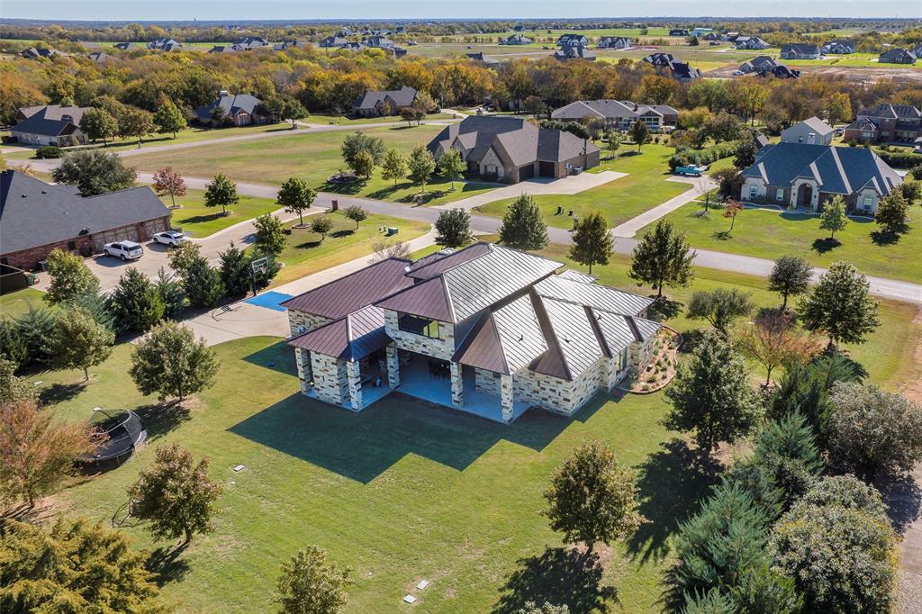 138 Whispering Winds Drive