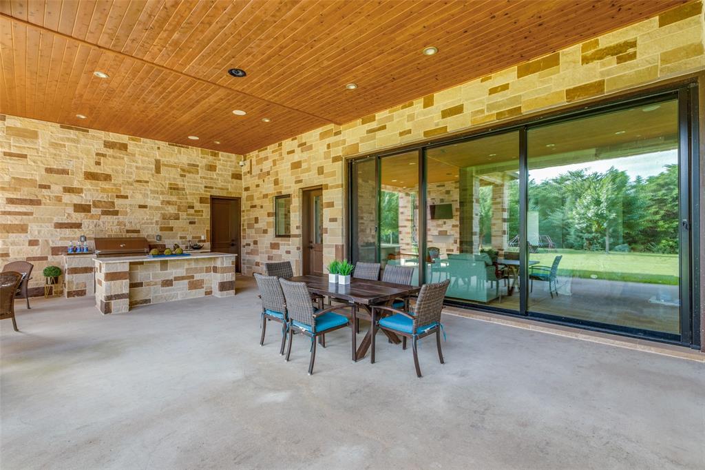 138 Whispering Winds Drive