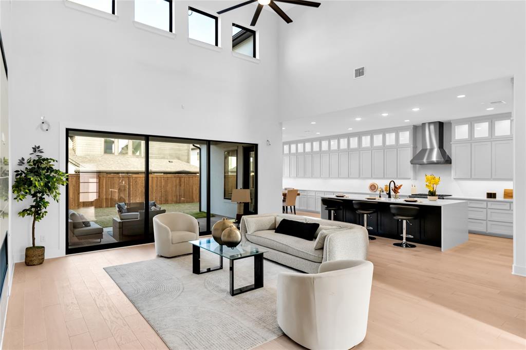 10437 Milkweed Court