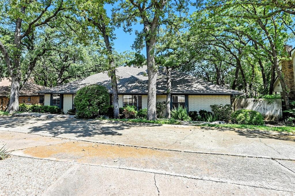 2201 Adams Drive