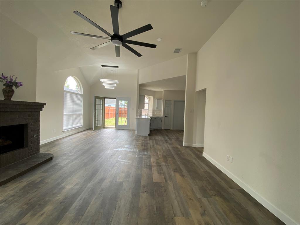 2800 Helen Lane