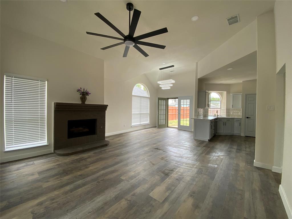 2800 Helen Lane