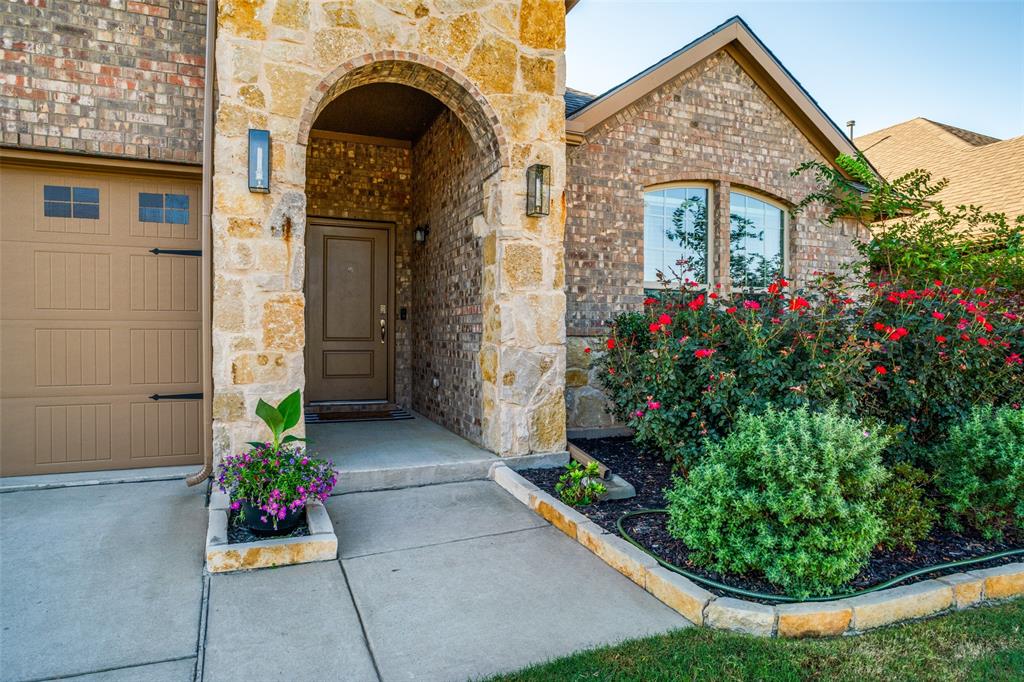 1013 Azure Lane