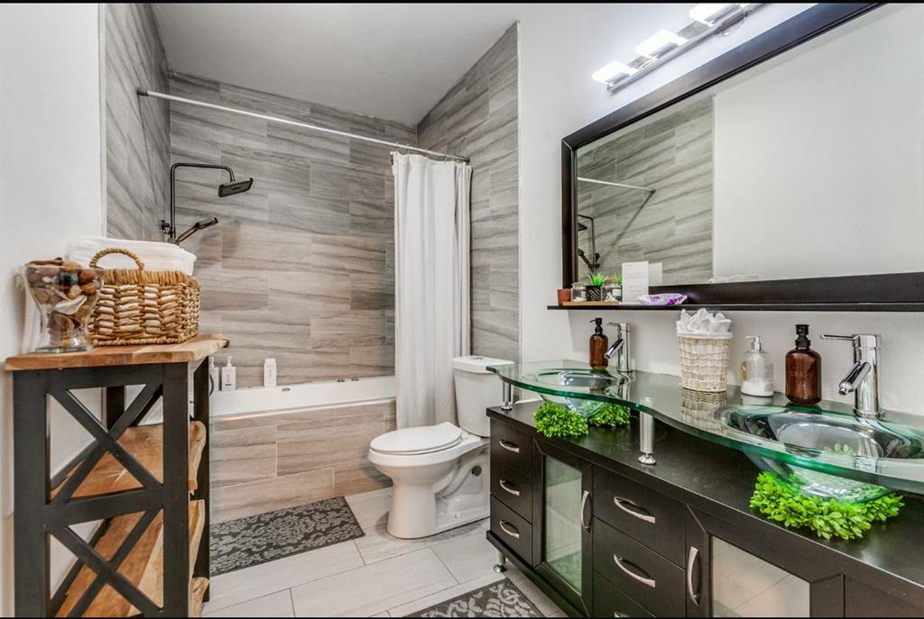 Lakeside Condos - Residential