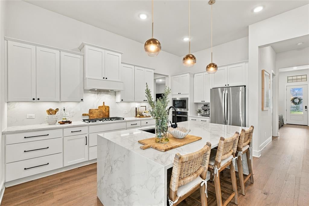 4024 Explorer Way