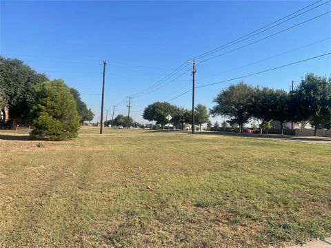 924 Walters Drive Cedar Hill TX 75104