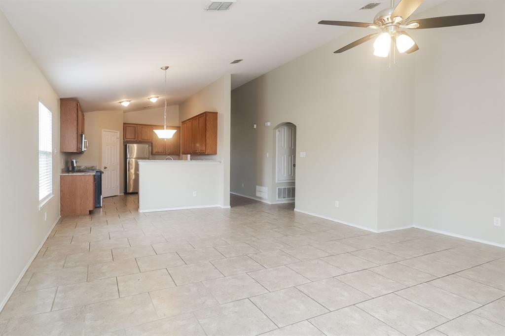 Meadowview Ph 03 - Residential Lease