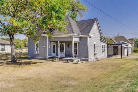 706 S Walnut Street Venus TX 76084