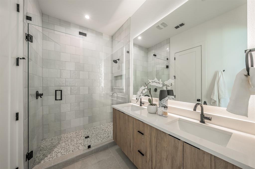 East Columbia Place - Residential