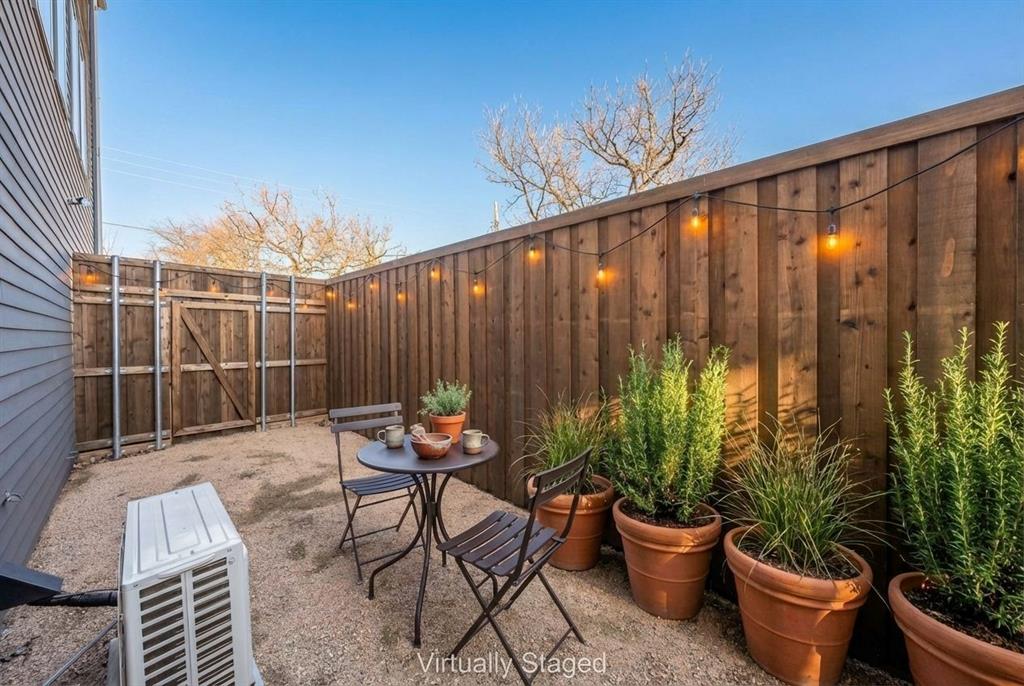 East Columbia Place - Residential