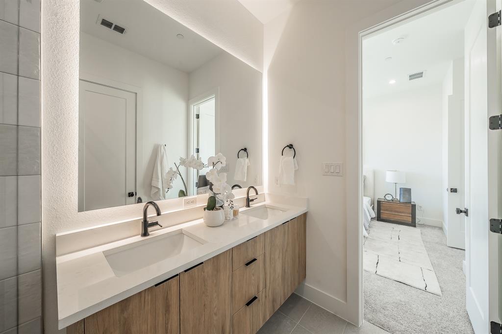 East Columbia Place - Residential