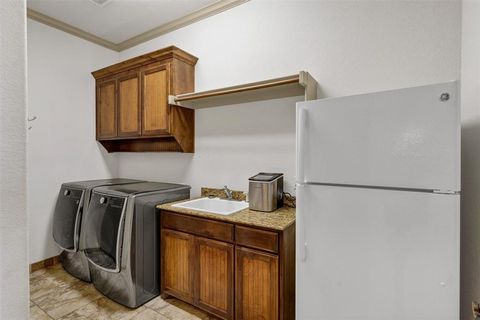 Tiny photo for 1215 Meredith Creek Lane, Fort Worth, TX 76179 (MLS # 21190080)