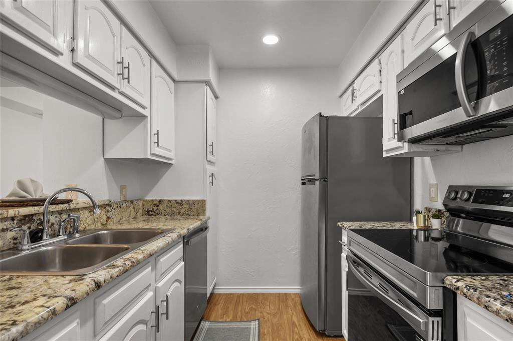 Boardwalk On The Pkwy Condos - Residential