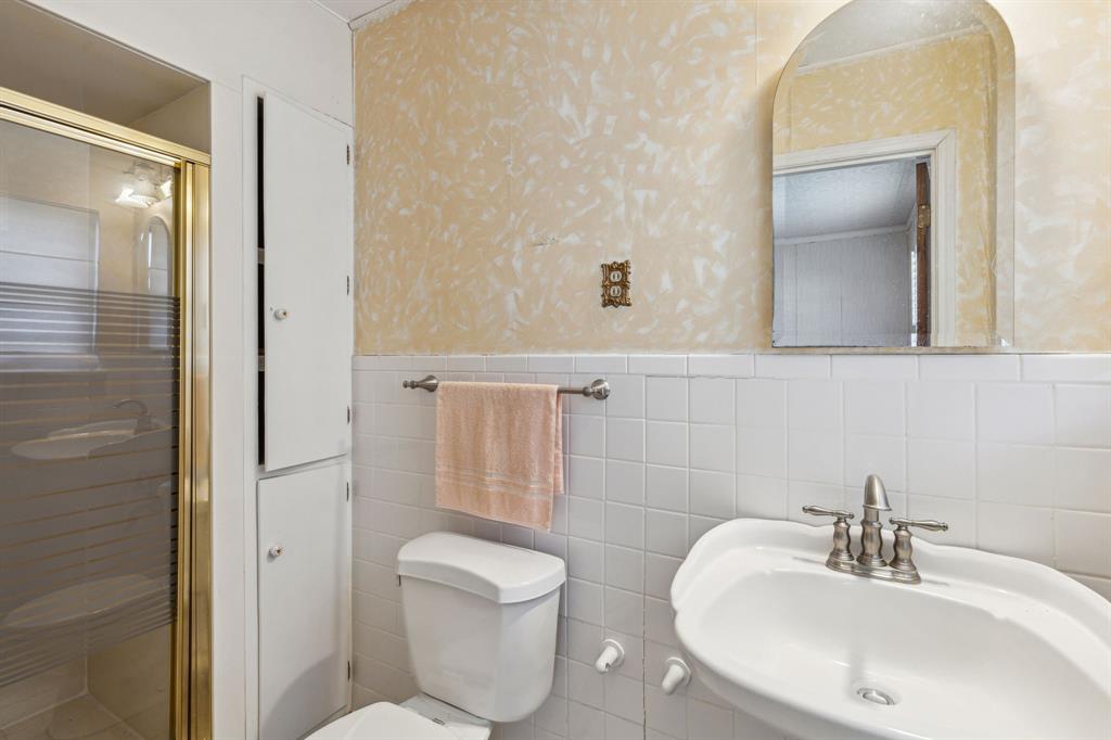 Freeway Park 01 - Residential