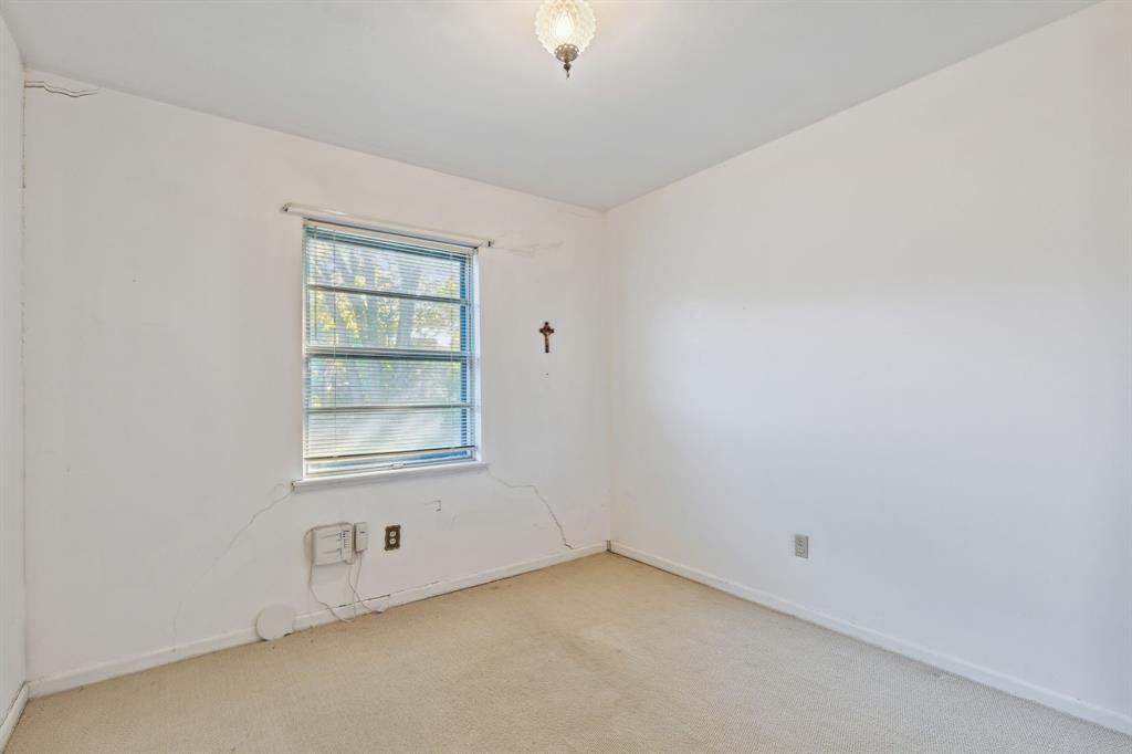 Freeway Park 01 - Residential