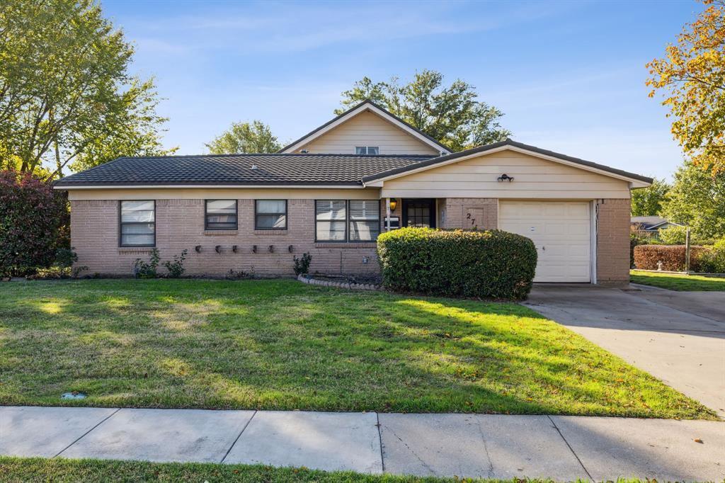 Freeway Park 01 - Residential