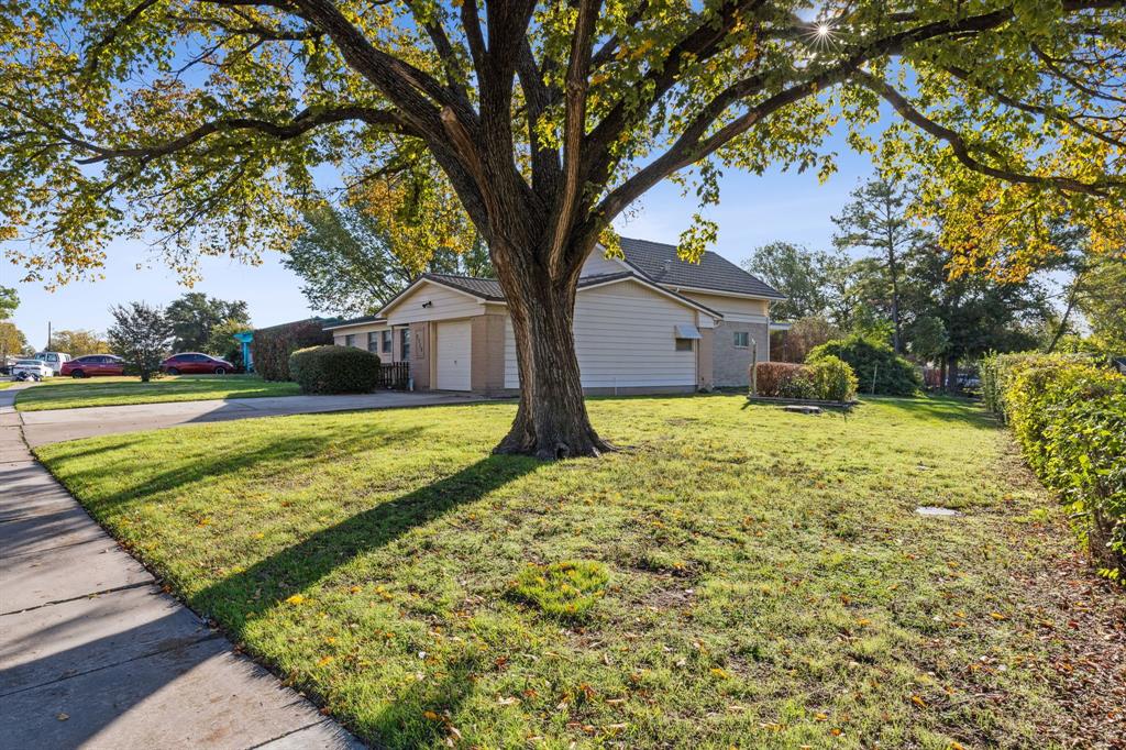 Freeway Park 01 - Residential