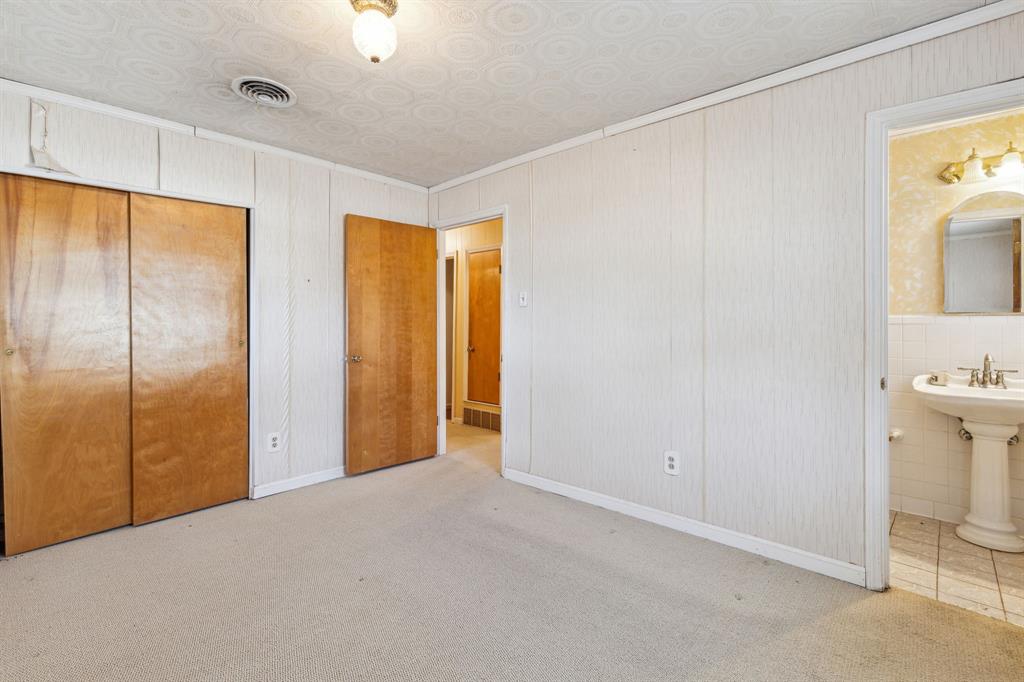 Freeway Park 01 - Residential