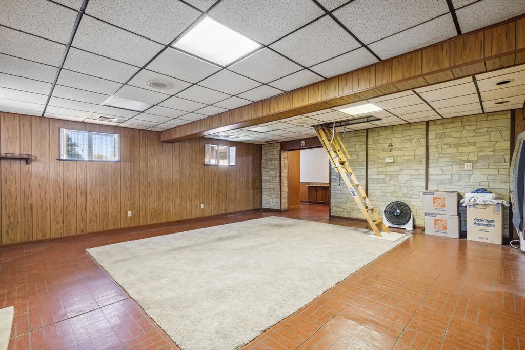 Freeway Park 01 - Residential