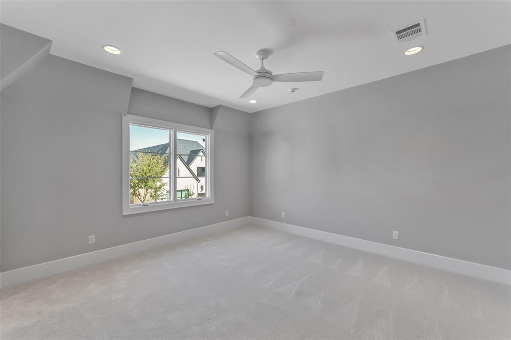 The Lawn at Glen Abbey - Residential