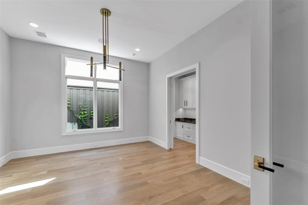 The Lawn at Glen Abbey - Residential