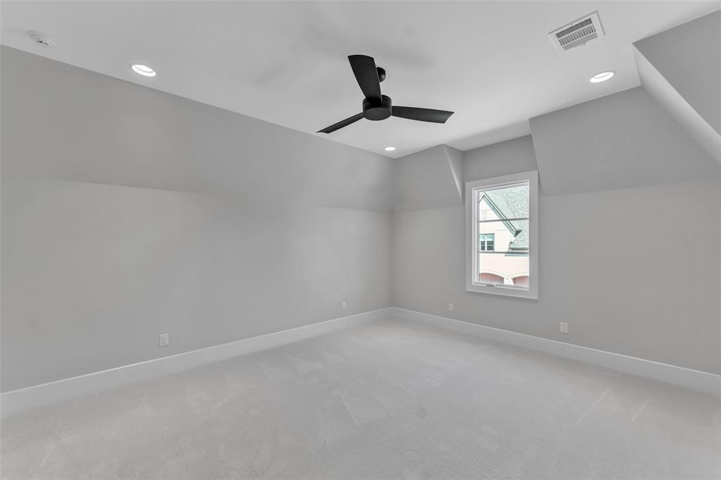 The Lawn at Glen Abbey - Residential