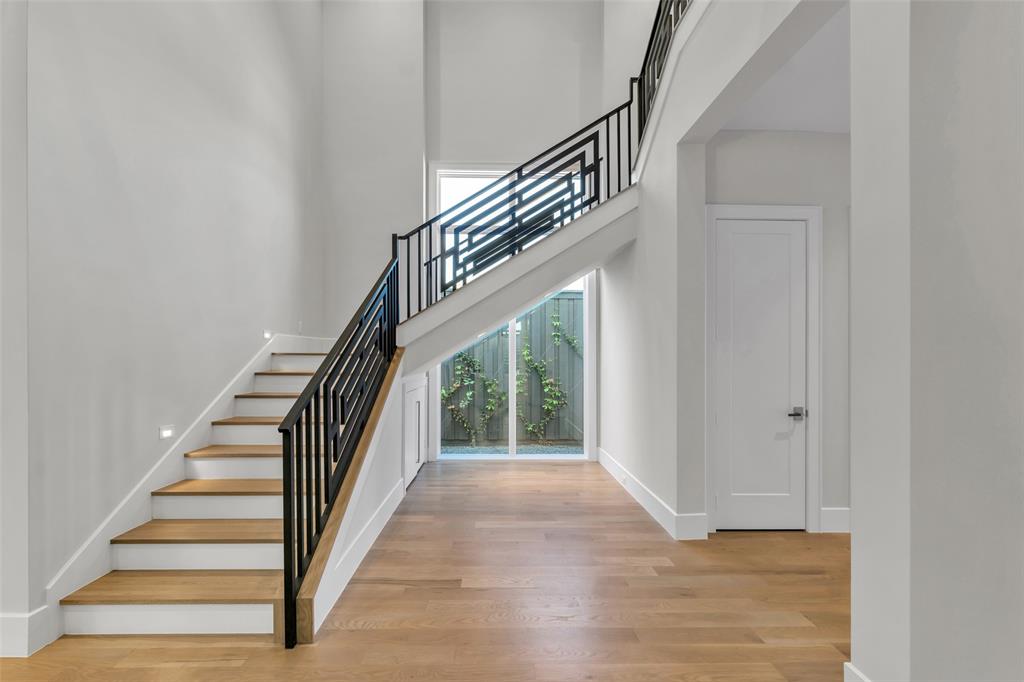 The Lawn at Glen Abbey - Residential