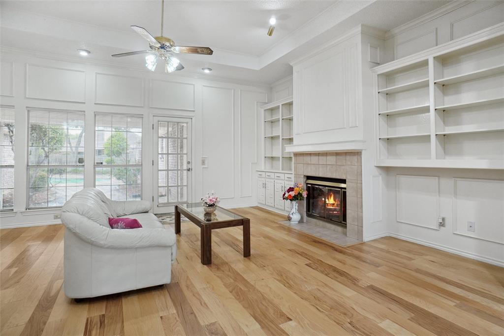 2337 Fox Glenn Circle