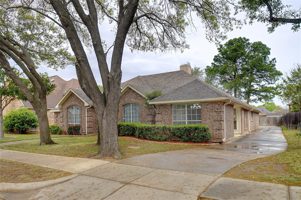 2337 Fox Glenn Circle