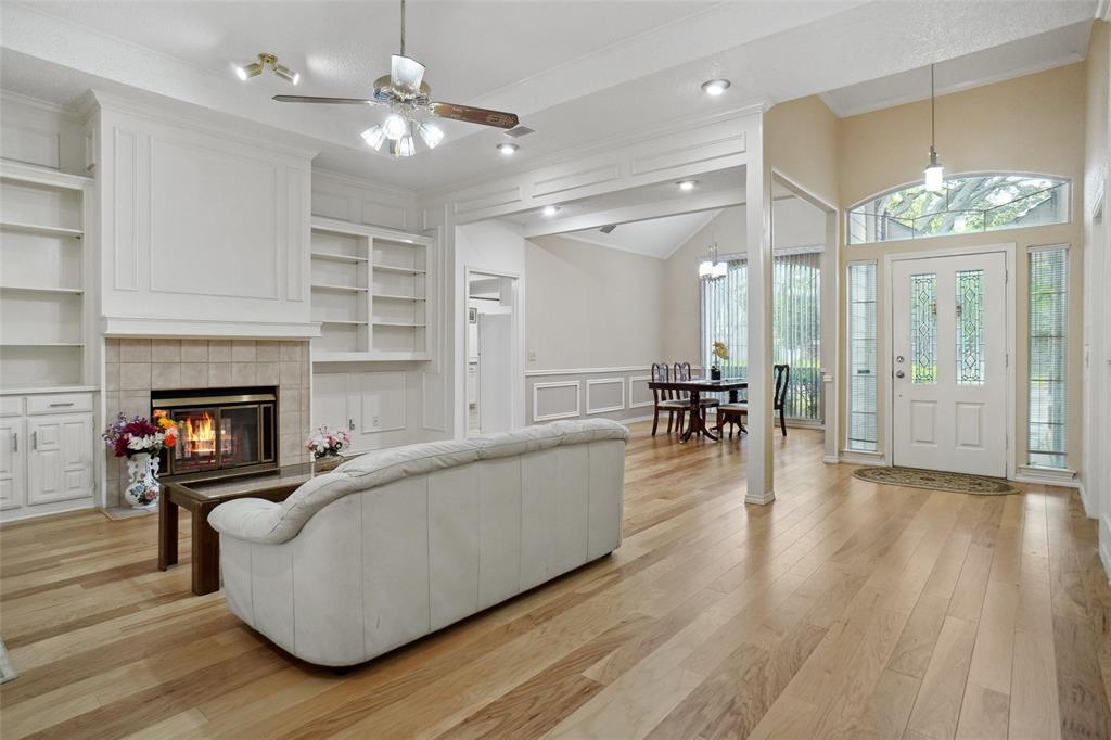 2337 Fox Glenn Circle