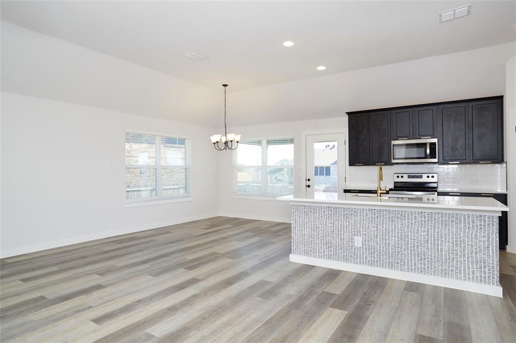 Mountain Vly Lake Ph 4 - Residential