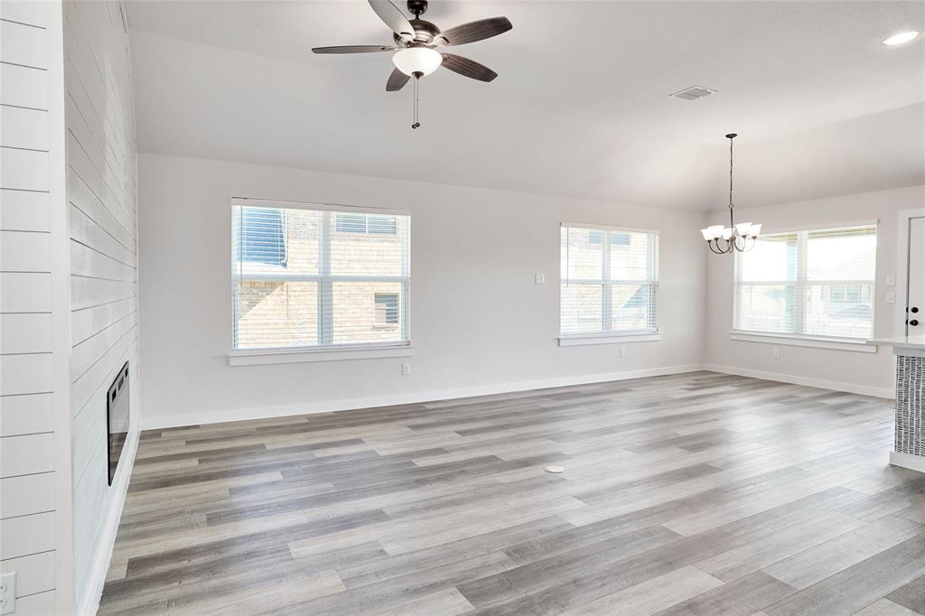 Mountain Vly Lake Ph 4 - Residential