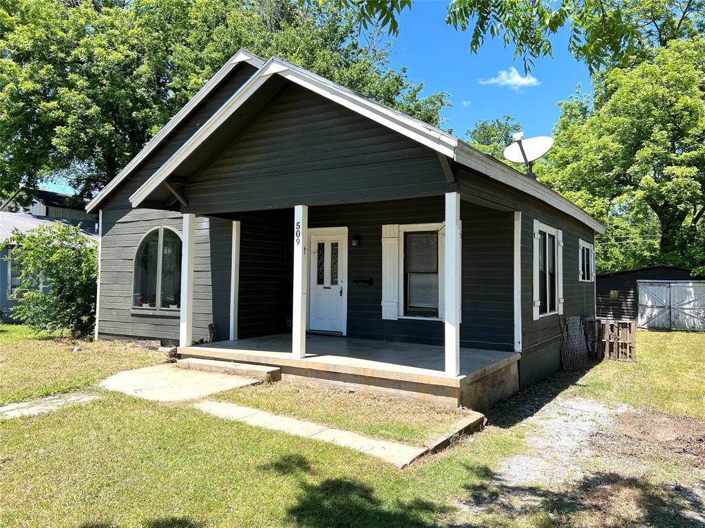 509 W Sears Street