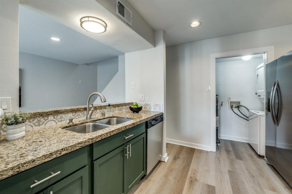 Parkside Cedar Spgs Condo - Residential