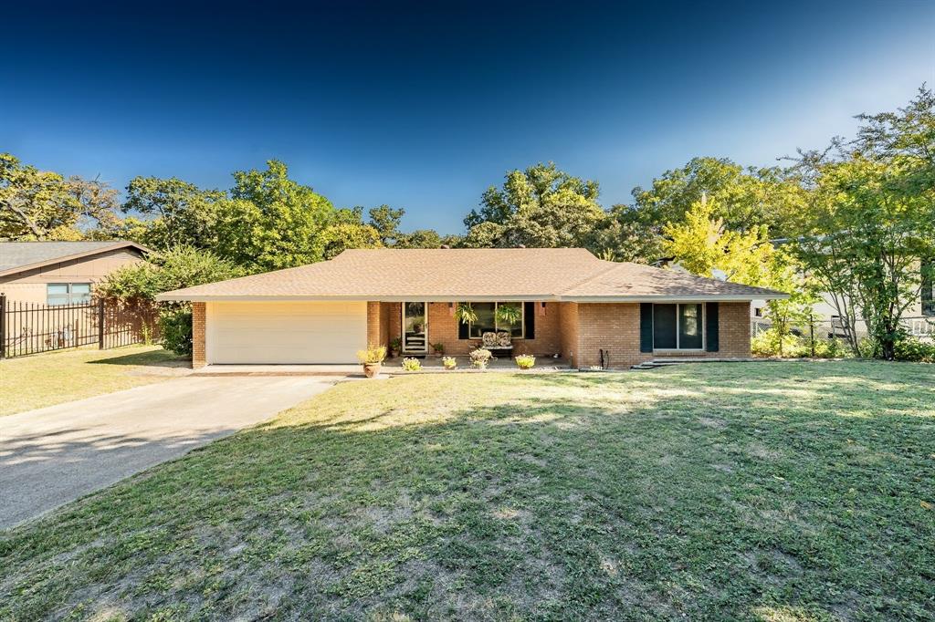 300 Shoreline Drive