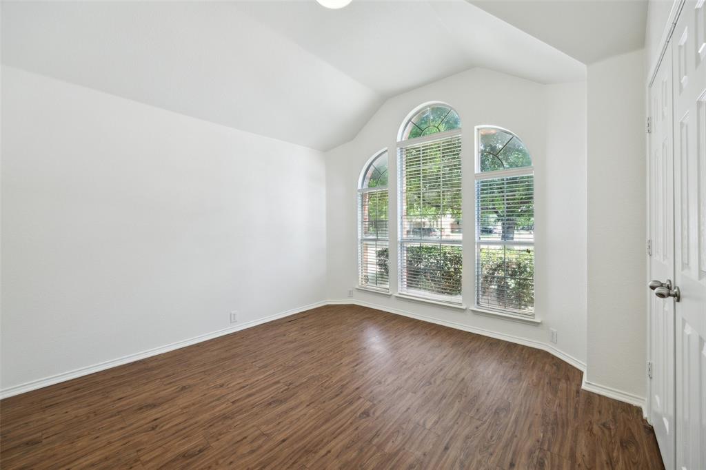 9905 Appletree Way